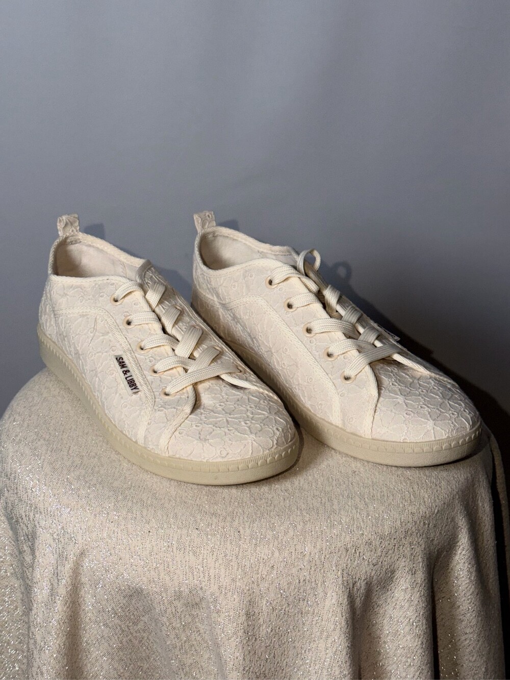 Sam & Libby Weston Cream Eyelet Lace Floral Low Top Sneakers Women